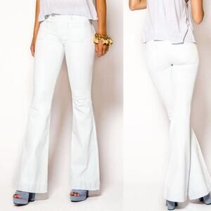 Hudson Taylor High Waisted Flare Jeans Patch Pockets White Size 6/28 ‘70s Style